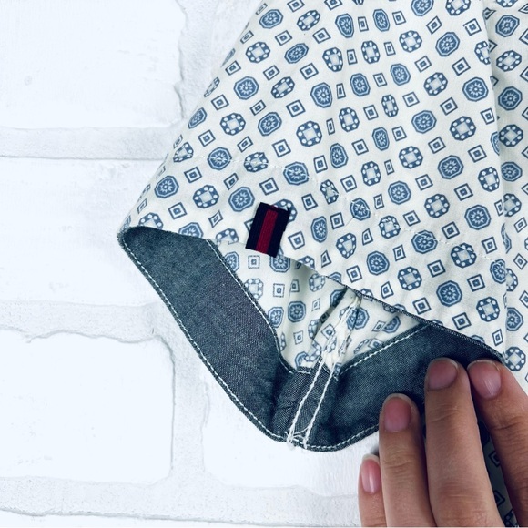 Adam Levine Collection Collared Button-up Shirt, White & Blue, Size Small - Picture 9 of 11